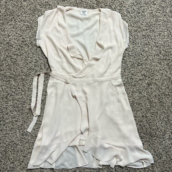 Aritzia Sunday Best Savoy Dress - Picture 2 of 4